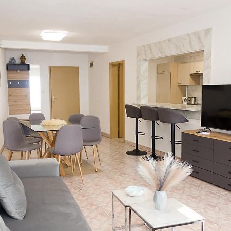 Two Identical Designer 2Bd Flats With Sea View In Balchik By Flat Mаnager Apartment Екстериор снимка
