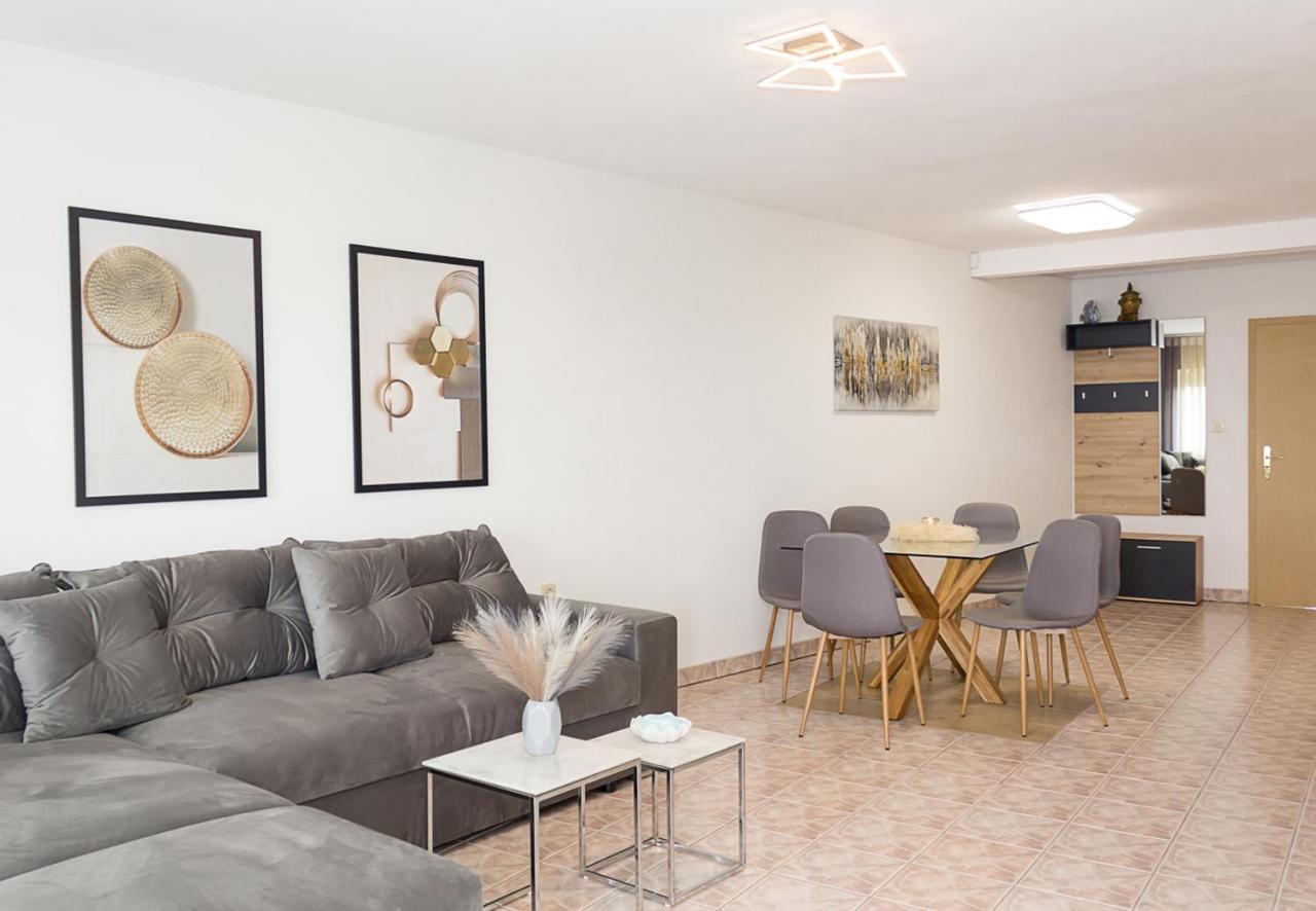 Two Identical Designer 2Bd Flats With Sea View In Balchik By Flat Mаnager Apartment Екстериор снимка
