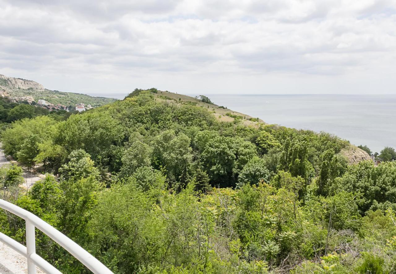 Two Identical Designer 2Bd Flats With Sea View In Balchik By Flat Mаnager Apartment Екстериор снимка