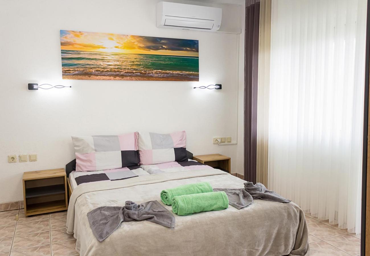 Two Identical Designer 2Bd Flats With Sea View In Balchik By Flat Mаnager Apartment Екстериор снимка